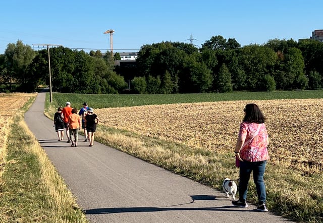 Walk & Talk im Juli: Zwischen Landespolitik und Brombeerhecke
